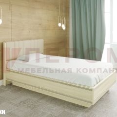 Кровать КР-1011 с мягким изголовьем в Белоярском - beloyarskiy.mebel24.online | фото